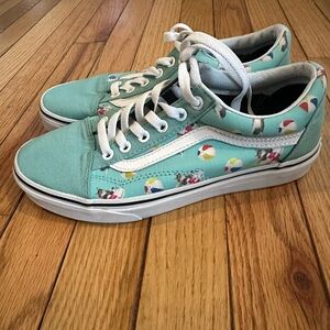 Vans Low-Top Sneakers in Mint with Cat Beach Ball Print